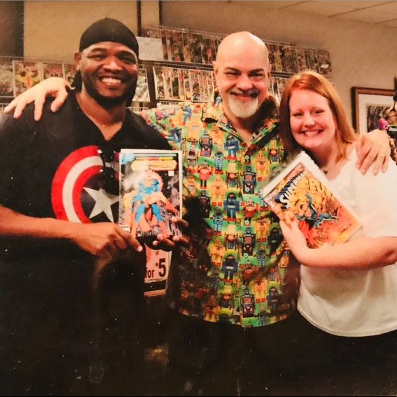 M E E T your P O S H E R - Picture 2 of 8